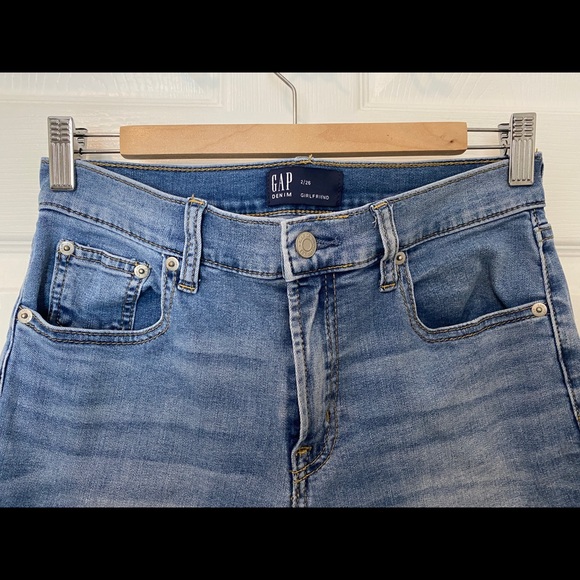 GAP Girlfriend Denim Jeans - Picture 1 of 6